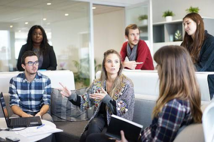 Escort Interpreter China: How to Hire the Right Accompanying Interpreter for Your Business Trip in 2026